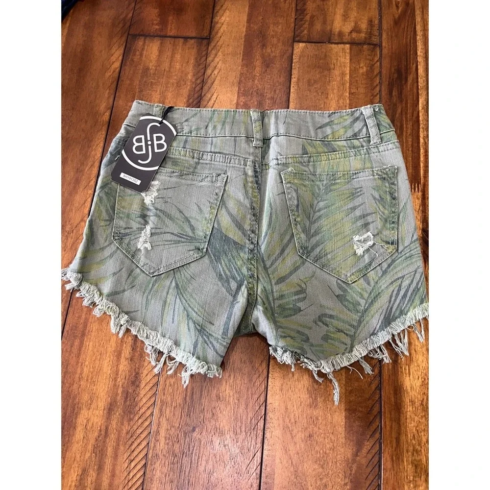 Boom Boom Jeans Denim Shorts Woman Size 5 Green NEW Tropical‎ Distressed